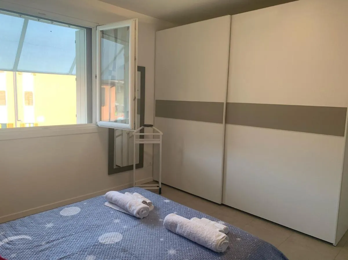 Le Noir Appartment Peschiera del Garda 0*,  Italien
